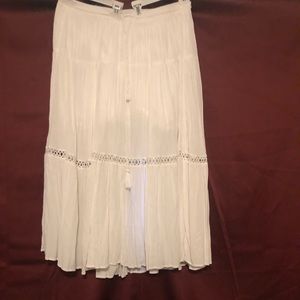 - Gap skirt Size XL